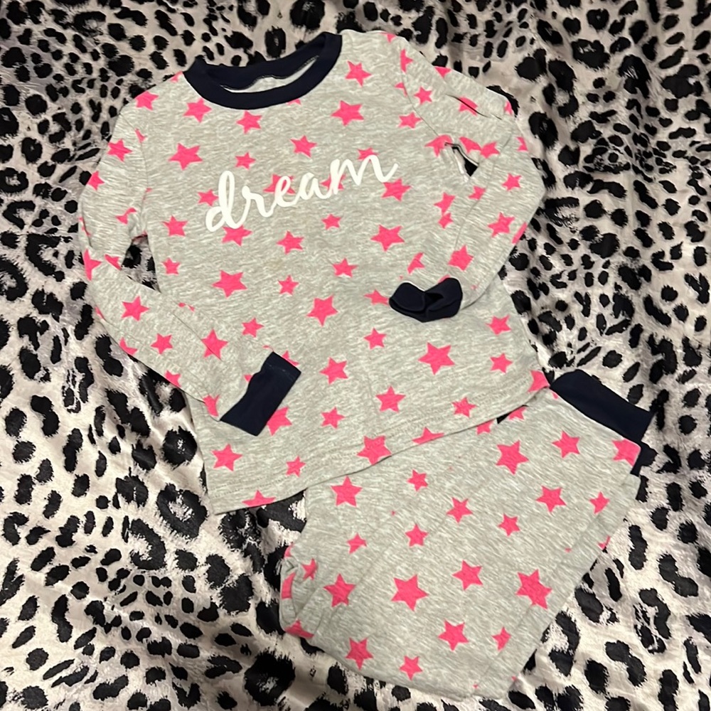 🆑FINAL PRICE‼️ 3T kidgets pajama set
